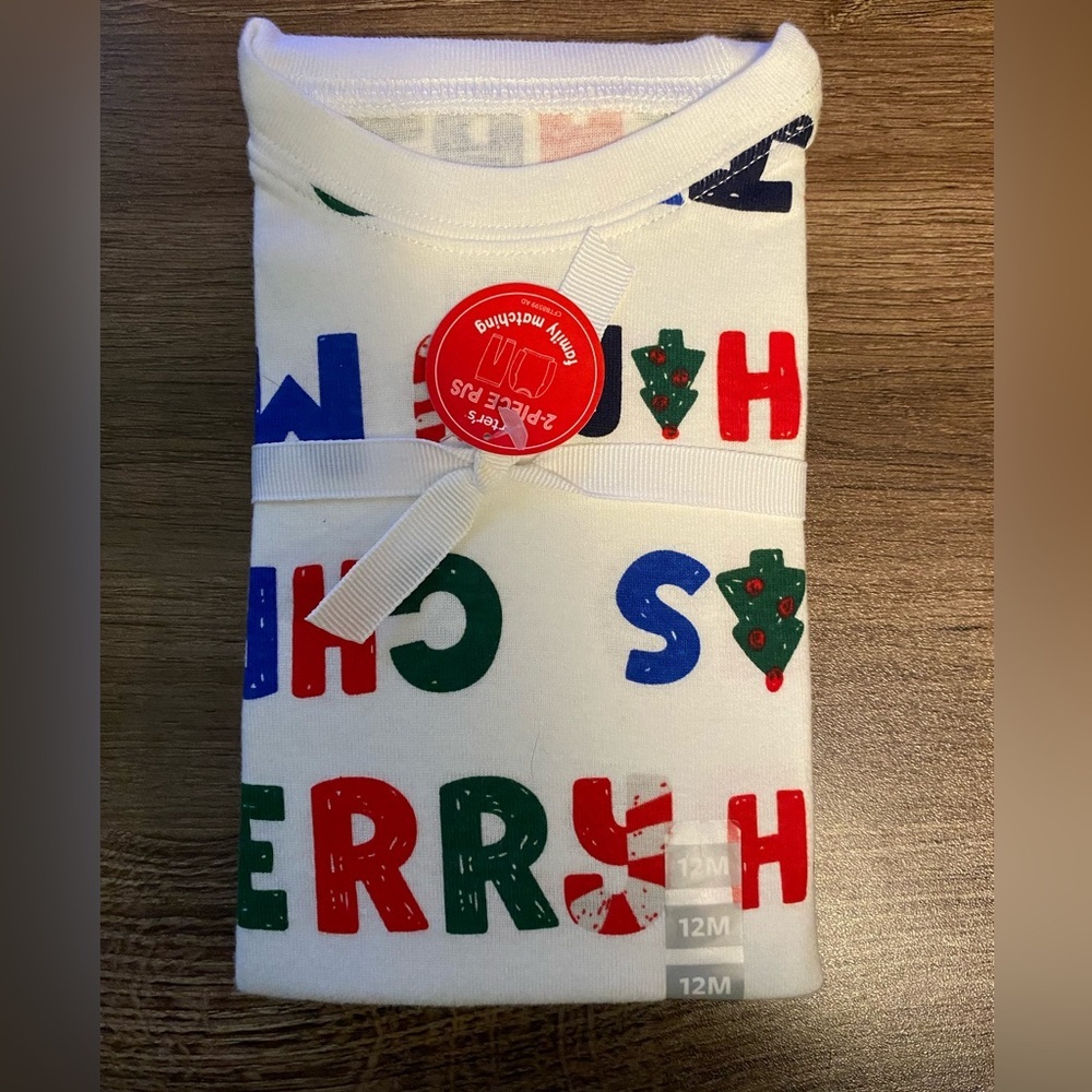 Carter's Holiday Pajamas Size 12 Months  NWT